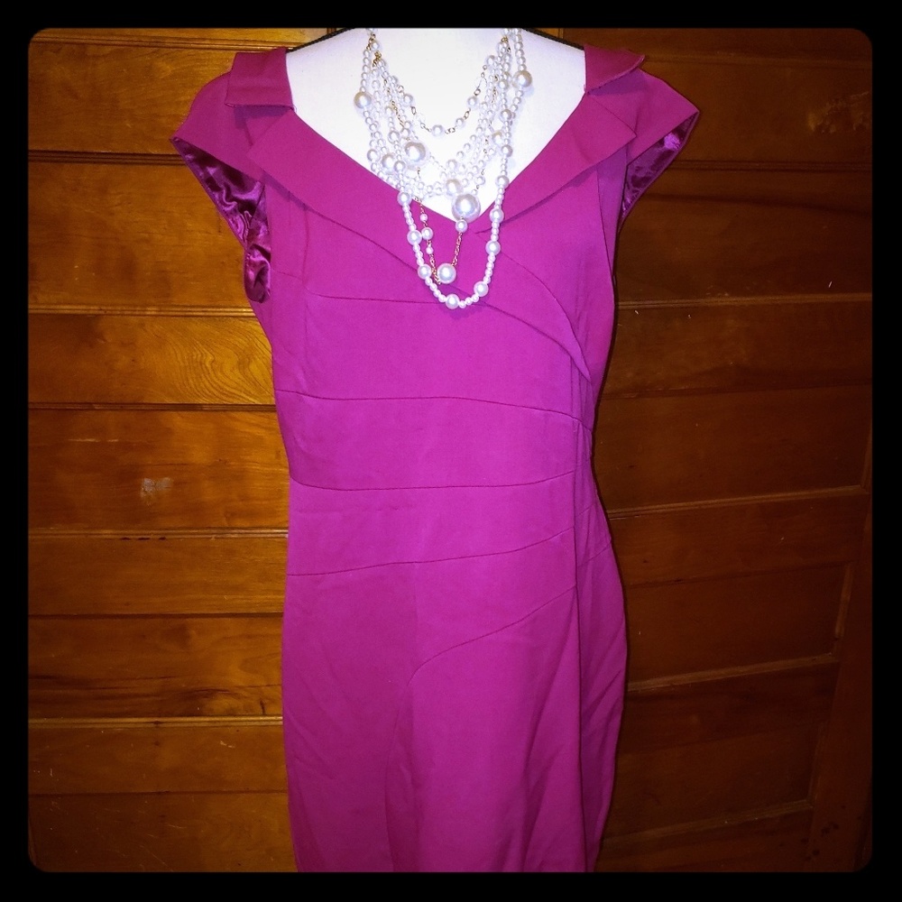 Short sleeve knee length dress